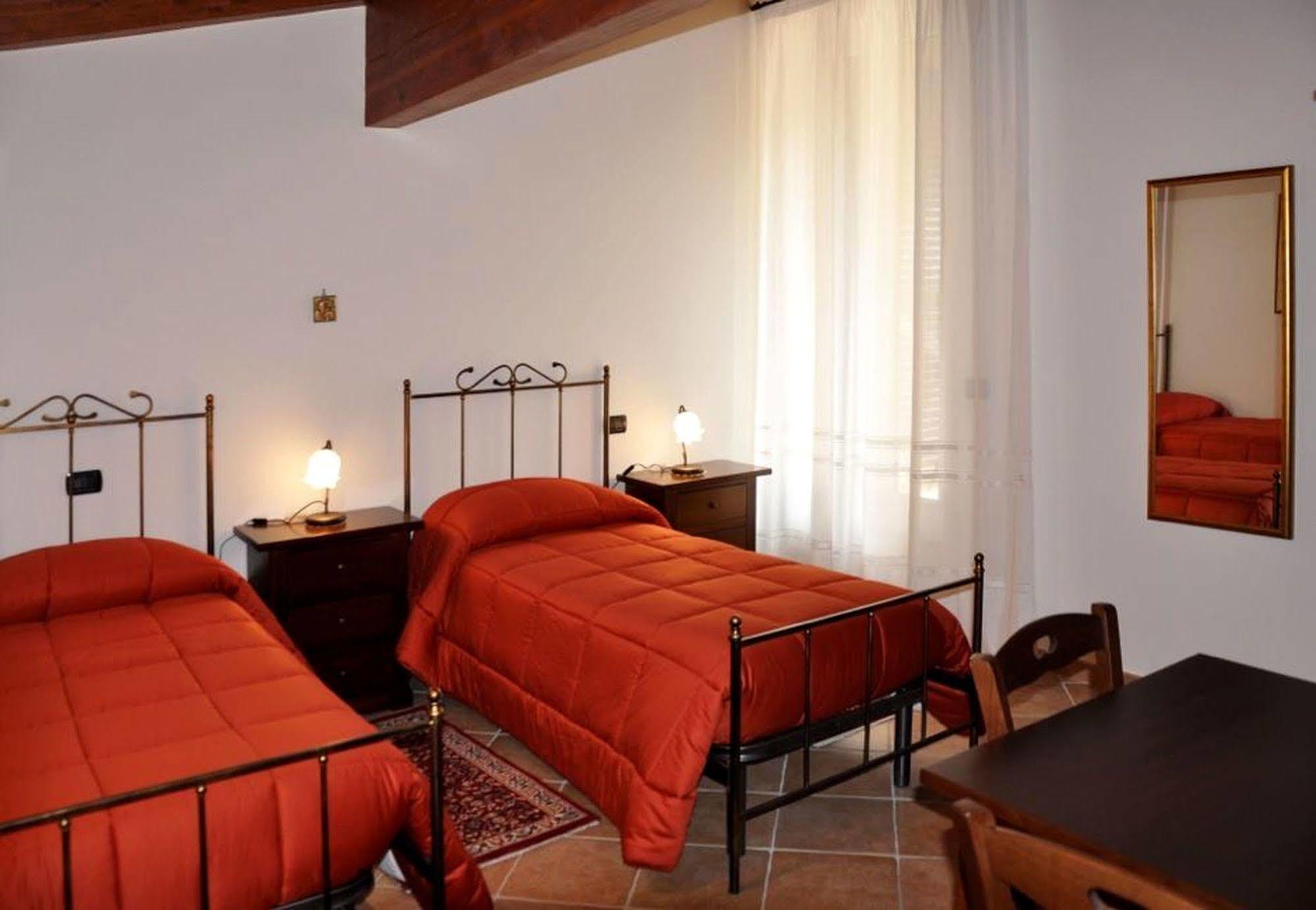 Bed and Breakfast Antica Interamnia Терамо Екстер'єр фото